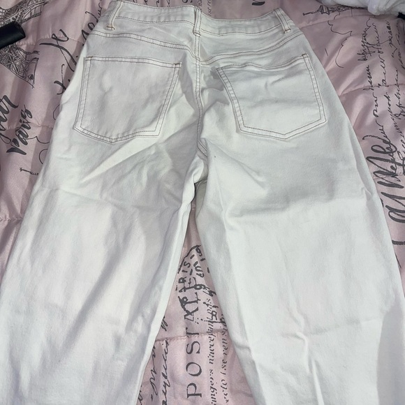Straight leg off white (color! not brand) jeans - Picture 3 of 4
